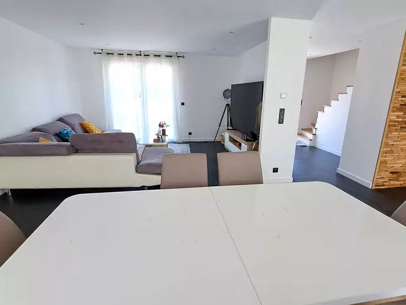 Maison, 165 m²