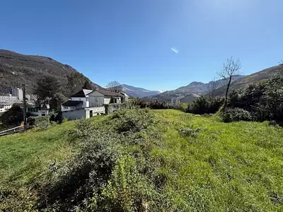 Terrain, 3 593 m²
