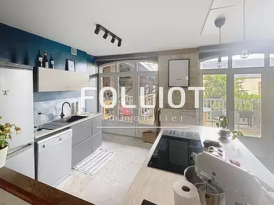 Maison, 225 m²