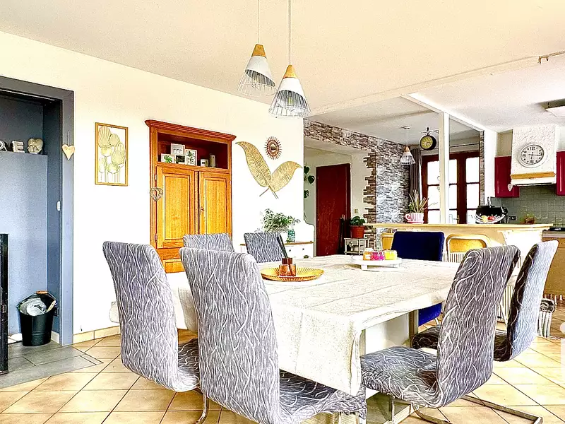 Maison, 167 m²