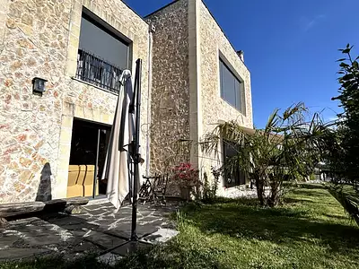Maison, 240 m²