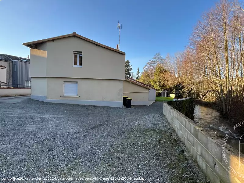 Immeuble, 130 m²