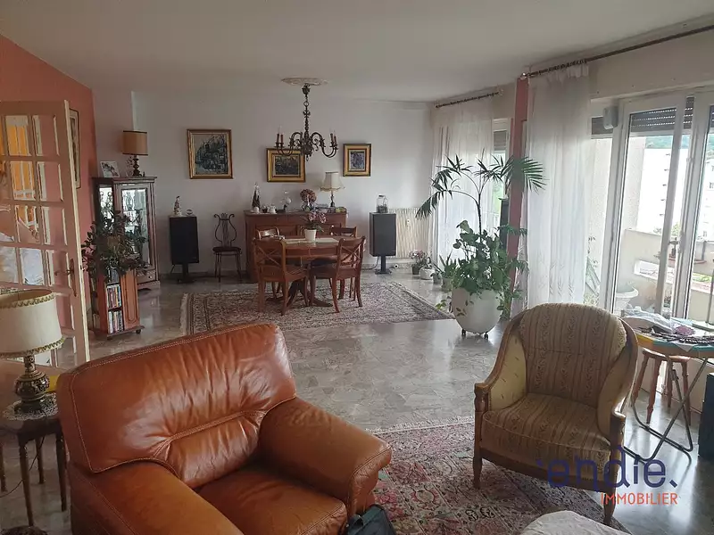 Appartement, 168,59 m²