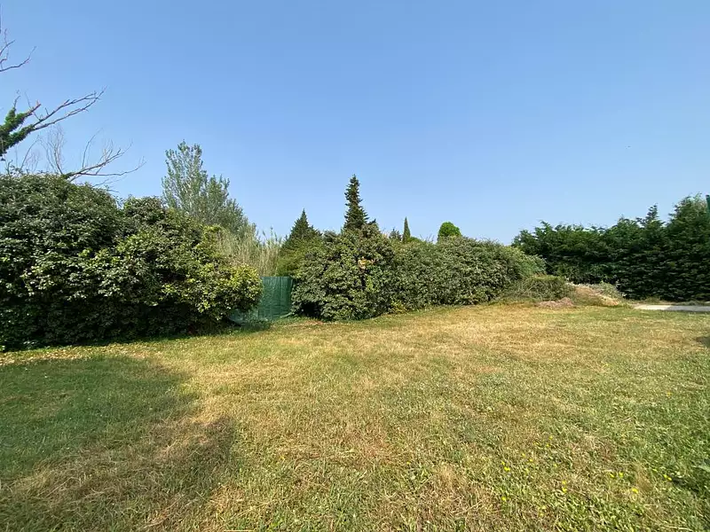 Terrain, 442 m²