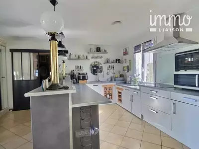 Maison, 242 m²