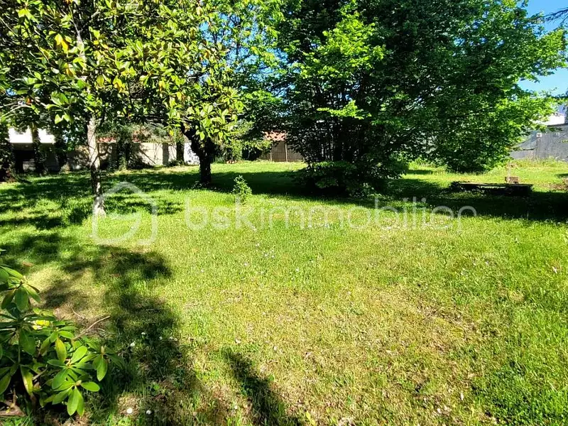 Terrain, 1 127 m²