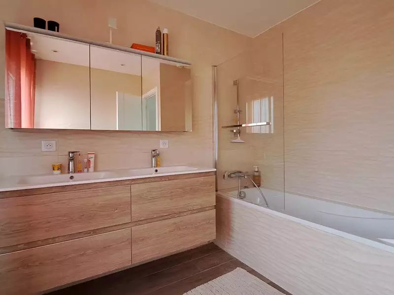 Maison, 165 m²