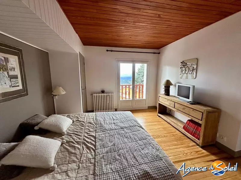 Maison, 307,3 m²