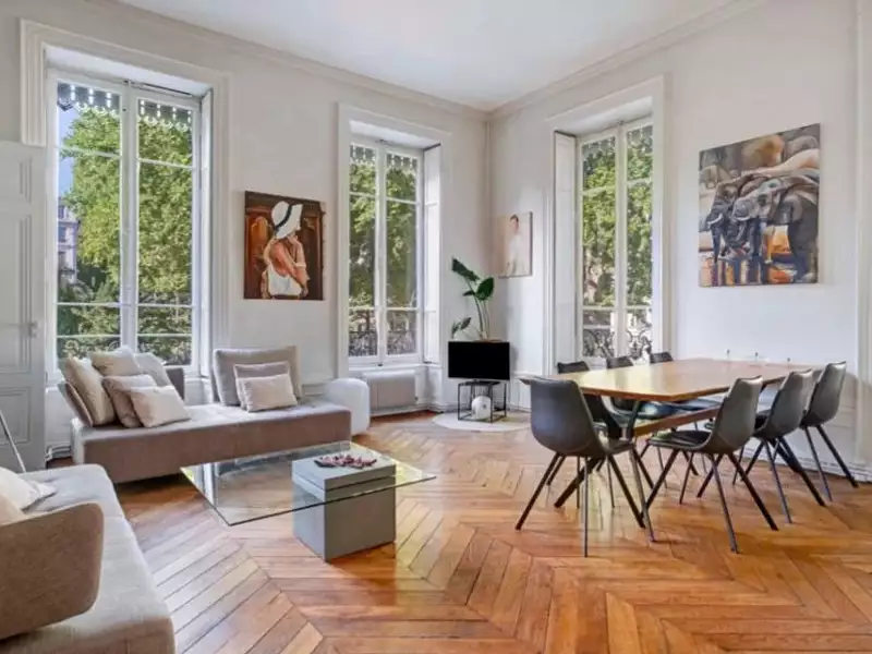 Appartement, 230 m²