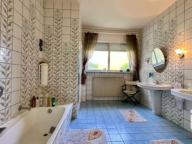 Maison, 275 m²