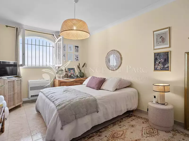 Maison, 250 m²