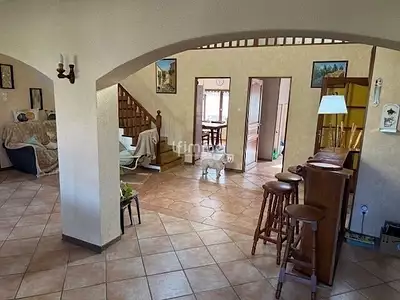 Maison, 299 m²