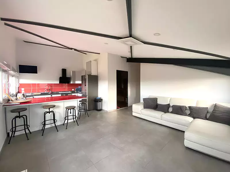 Maison, 681,61 m²