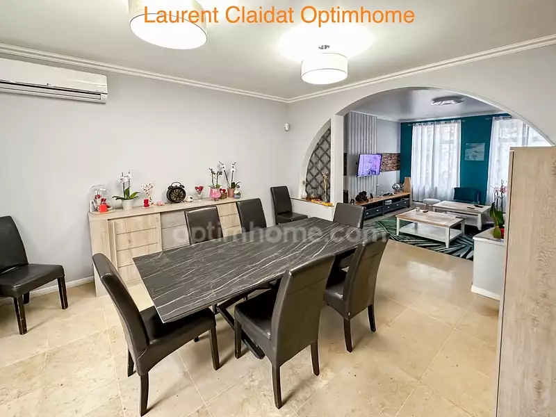 Maison, 244 m²