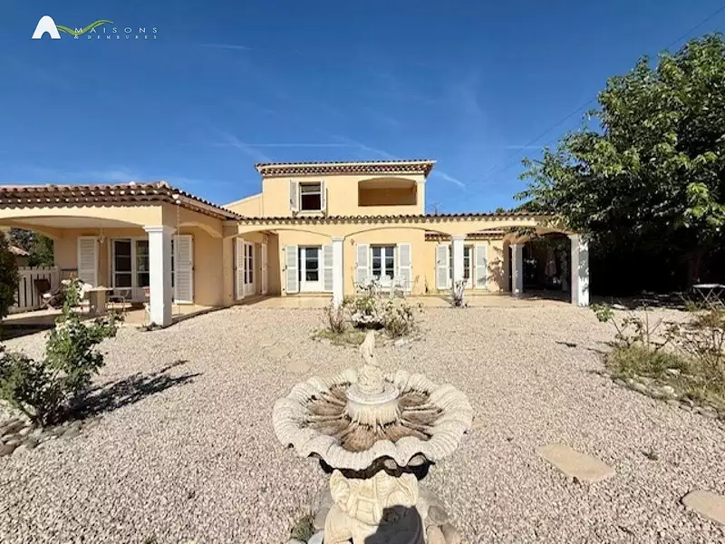 Maison, 169 m²