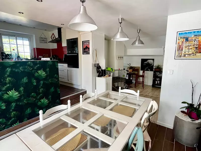 Maison, 180 m²