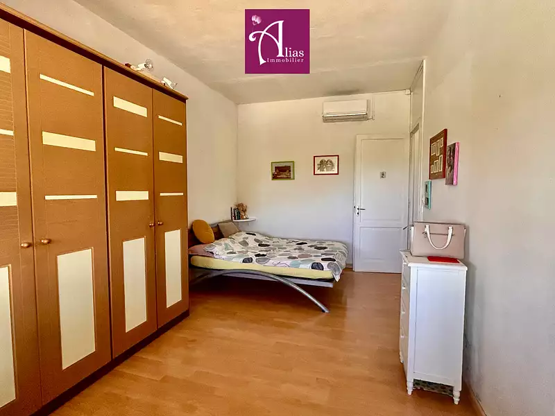 Maison, 260 m²