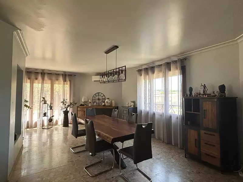 Maison, 175 m²