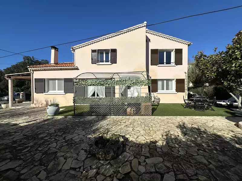 Maison, 142,18 m²