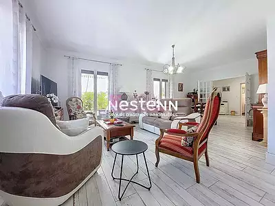 Maison, 166 m²