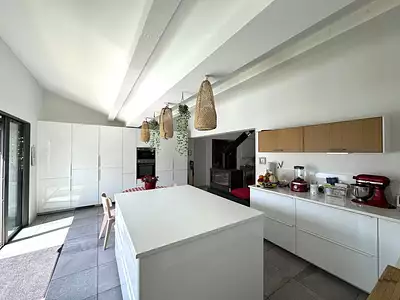 Maison, 243 m²