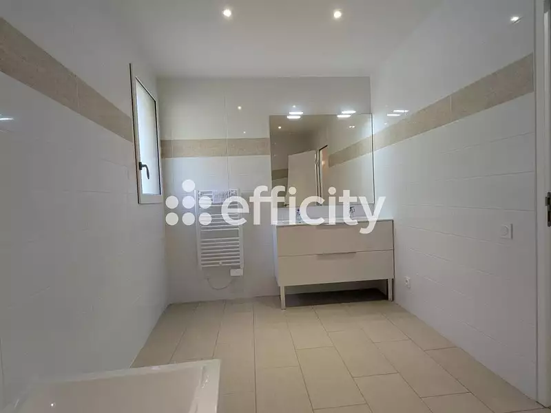 Maison, 201 m²