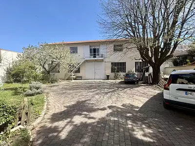 Maison, 220 m²