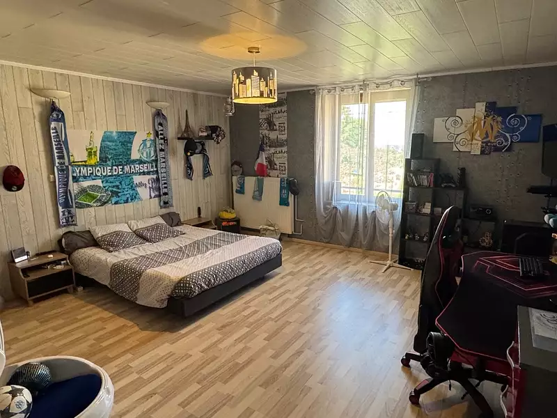 Maison, 252 m²
