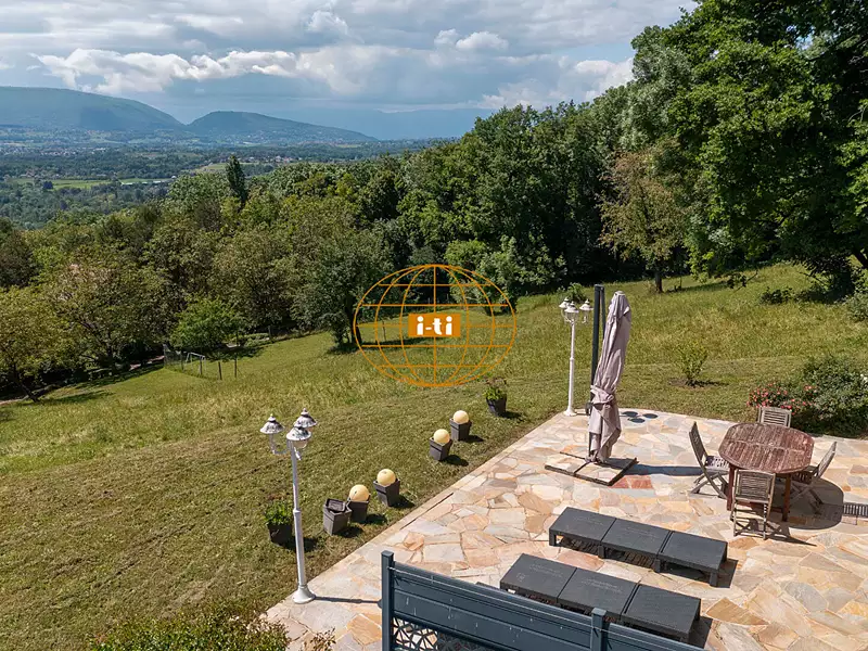 Maison, 273 m²