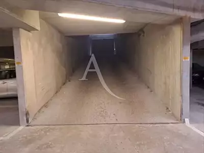 Parking, 130 m²