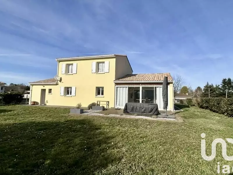 Maison, 142 m²
