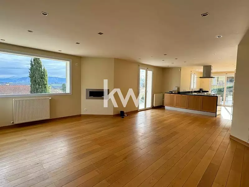 Maison, 227 m²