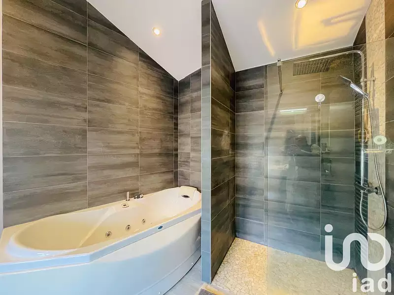Maison, 143 m²