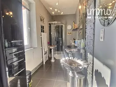 Maison, 242 m²