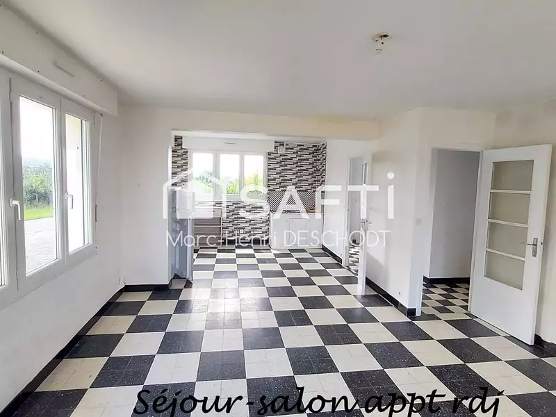 Immeuble, 140 m²