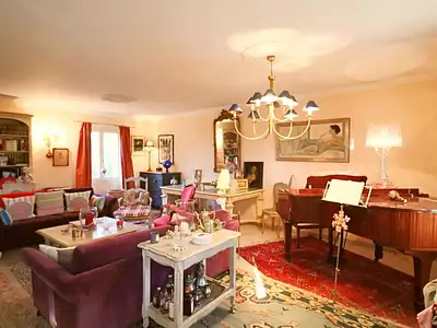 Maison, 248 m²