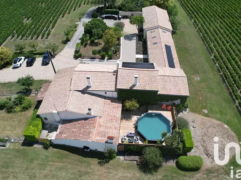 Maison, 390 m²