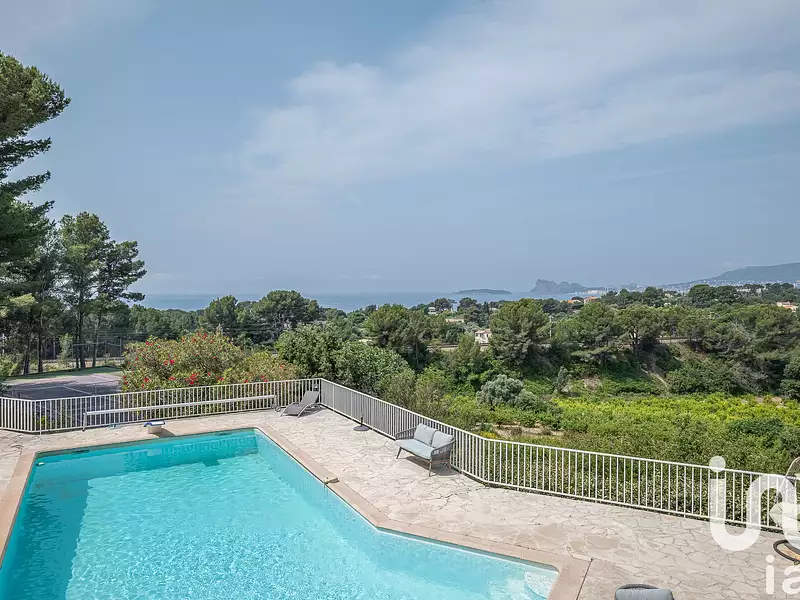 Maison, 381 m²