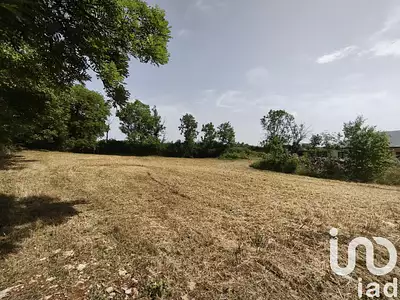 Terrain, 1 067 m²