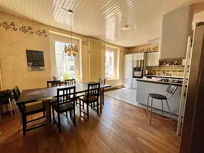 Maison, 166 m²