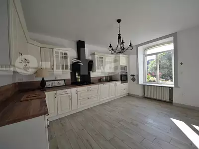 Maison, 169 m²