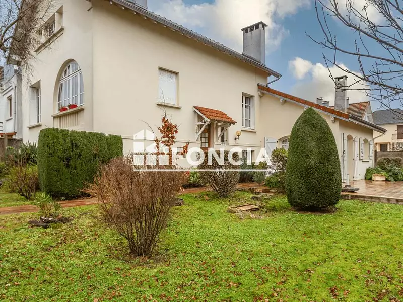 Maison, 238 m²