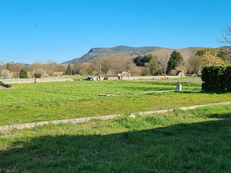 Terrain, 833 m²