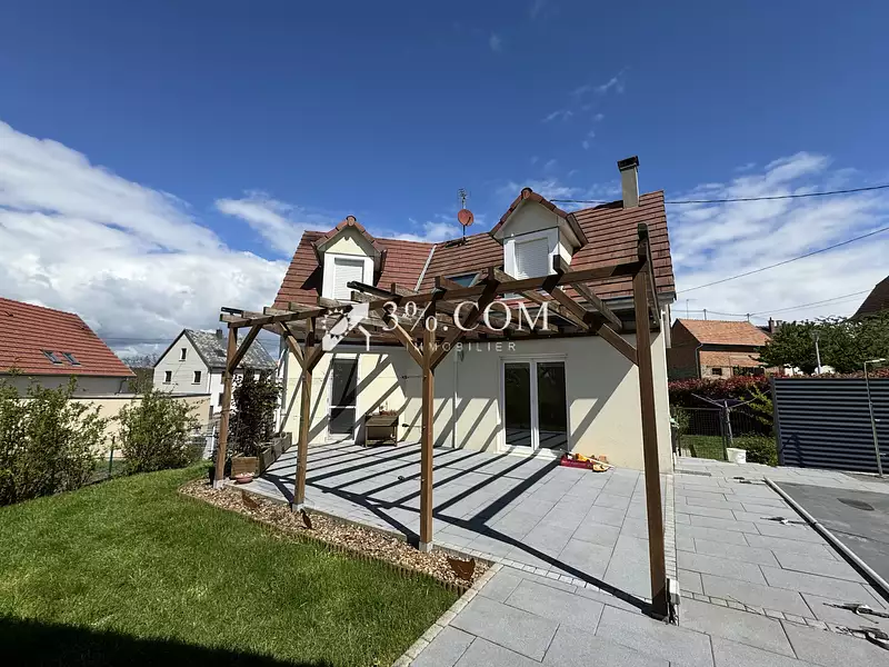 Maison, 166 m²