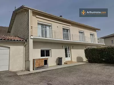 Maison, 235 m²