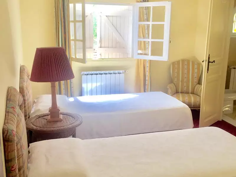 Maison, 350 m²
