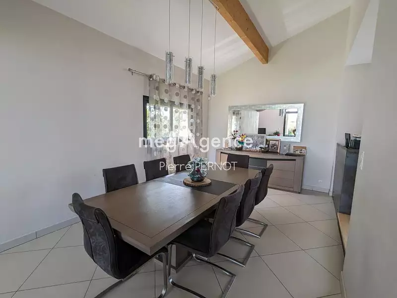 Maison, 185 m²