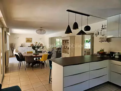 Maison, 244 m²