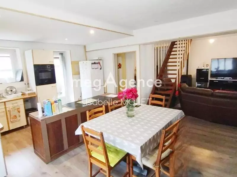 Maison, 160 m²