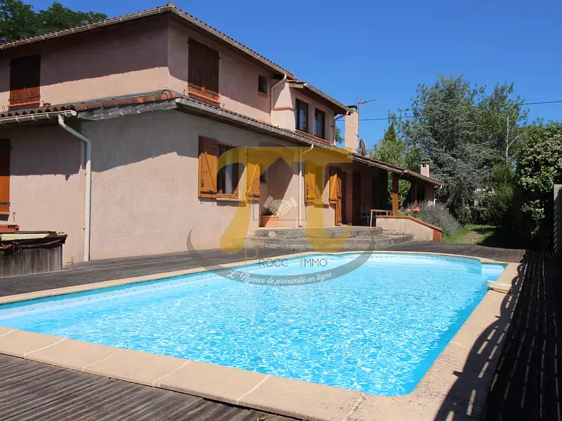 Maison, 232 m²